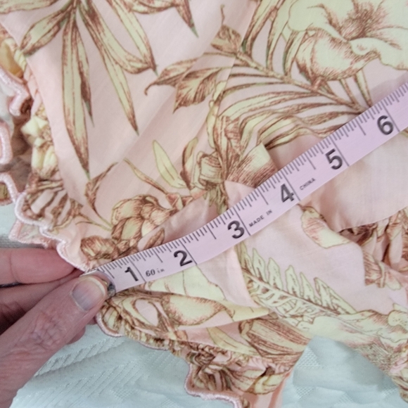 Agua Bendita By Target Women's Romantic Floral Print Bell Sleeve Romper SZ Small - Picture 15 of 15